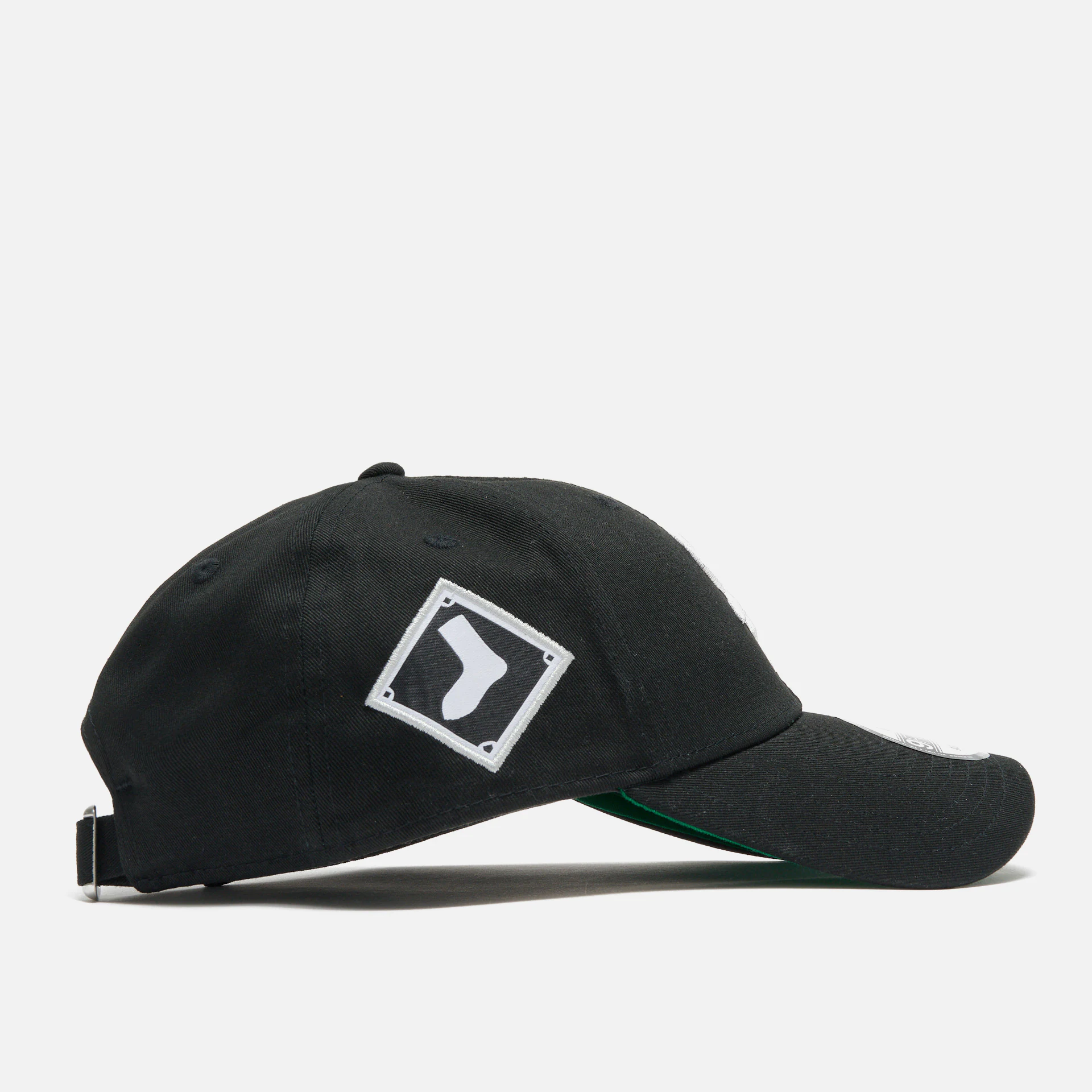 New Era MLB Chicago White Sox Team Side Patch 9Forty Strapback Cap Black BLKWHI
