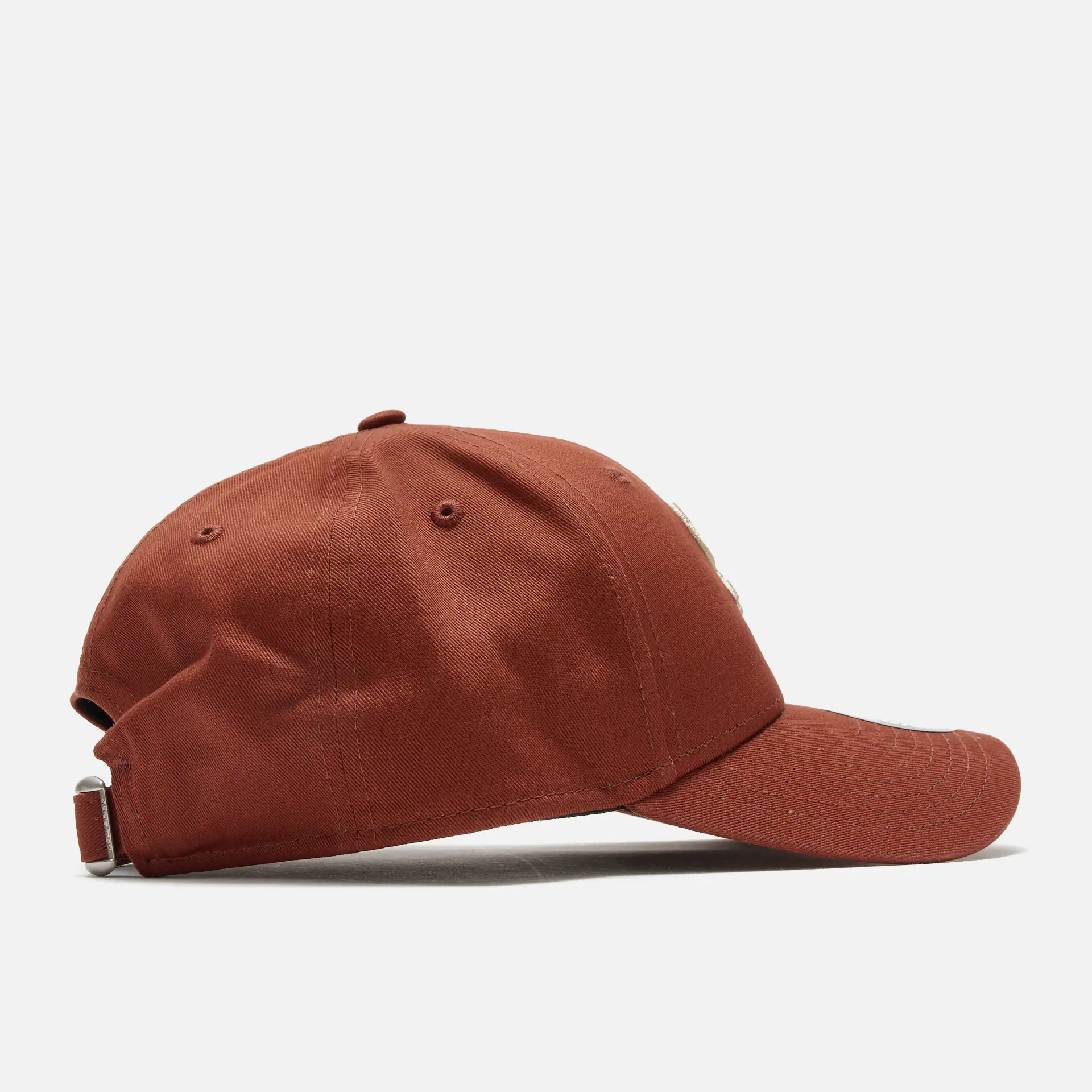 New Era MLB Chicago White Sox League Essential 9Forty Strapback Cap WBASTN